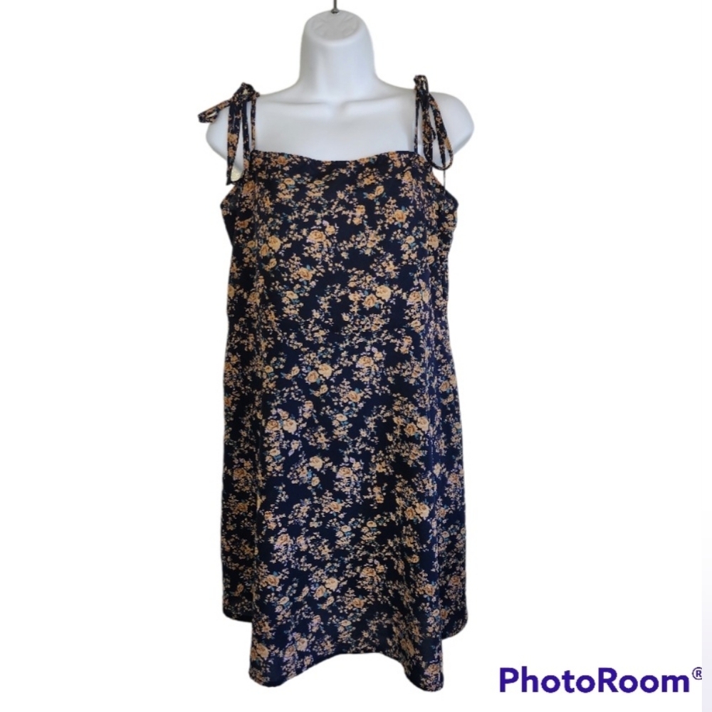SHEIN CURVE SPAGHETTI STRAP FLORAL MIDI DRESS SIZE OXL
